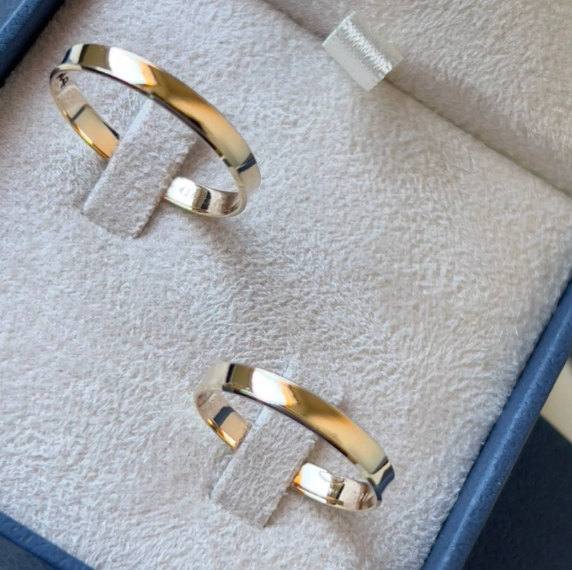 Como escolher o par de alianças de ouro ideal para o casal?