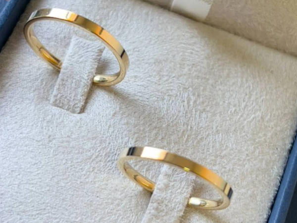 Aliança de Casamento Tradicional ou Fina? Descubra Qual Largura e Espessura Traz Mais Conforto para o Dia a Dia!